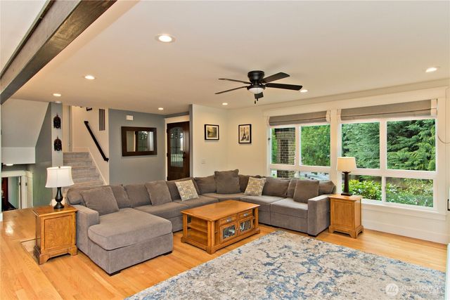 23031 76th Avenue SE, Woodinville, WA 98072