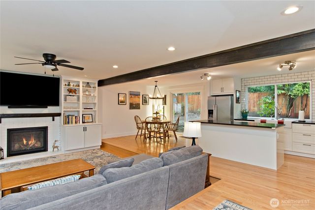 23031 76th Avenue SE, Woodinville, WA 98072