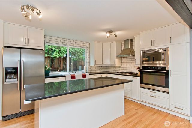 23031 76th Avenue SE, Woodinville, WA 98072