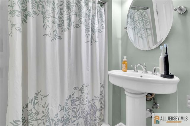 74 Overbrook Drive, Colonia, NJ 07067
