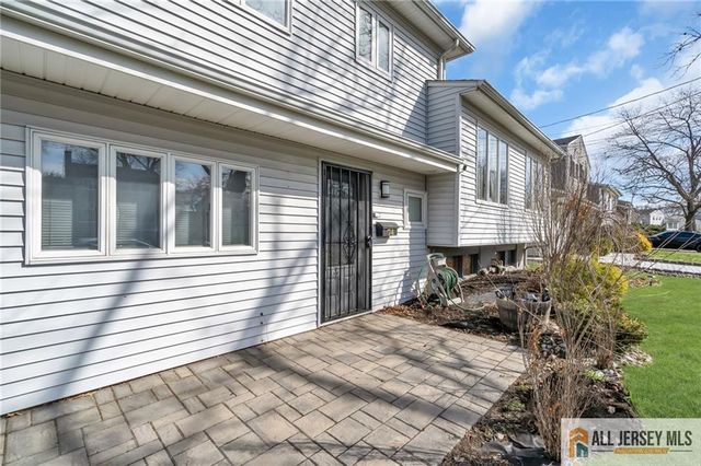 74 Overbrook Drive, Colonia, NJ 07067