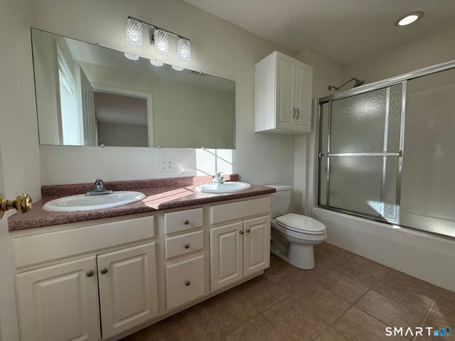 152 Briar Lane 152, Norwich, CT 06360