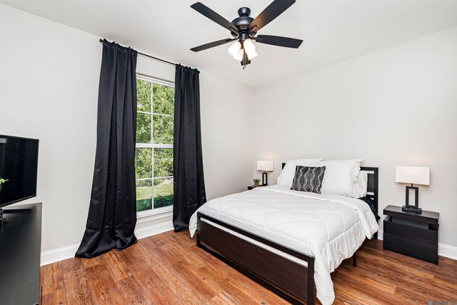 38327 Cornerview Rd, Gonzales, LA 70737