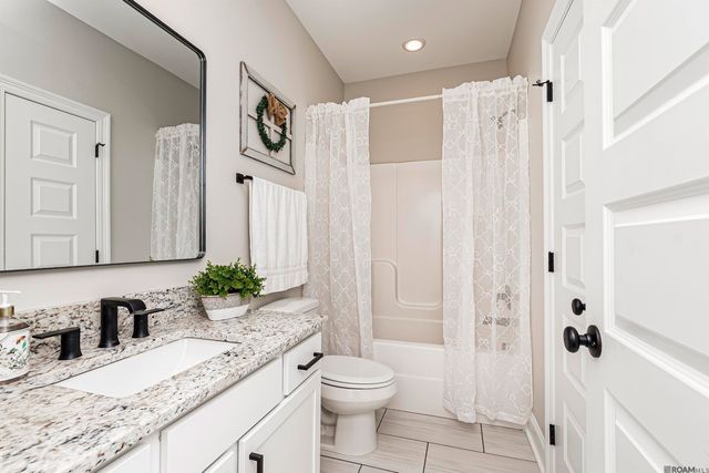 38327 Cornerview Rd, Gonzales, LA 70737