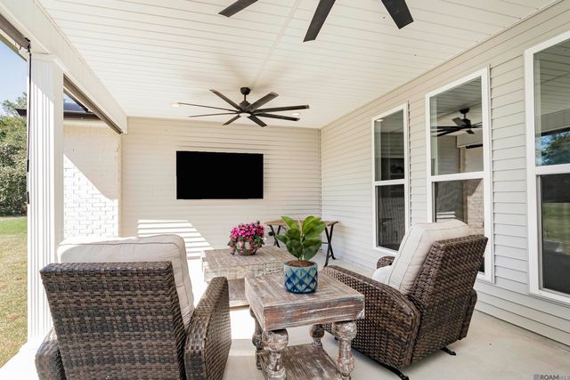 38327 Cornerview Rd, Gonzales, LA 70737