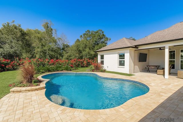 38327 Cornerview Rd, Gonzales, LA 70737