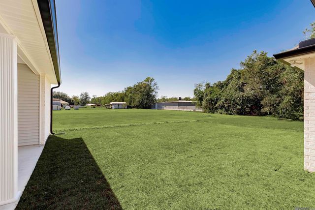 38327 Cornerview Rd, Gonzales, LA 70737
