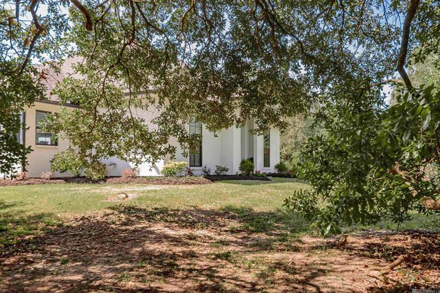 38327 Cornerview Rd, Gonzales, LA 70737