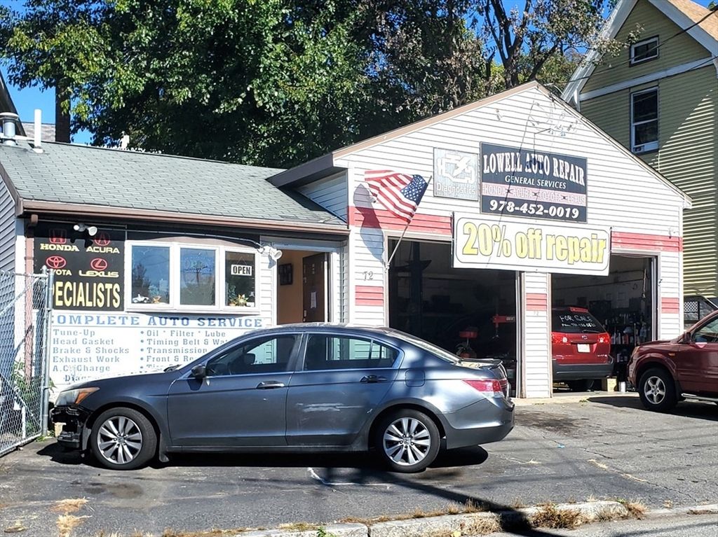 72 First St, Lowell, MA 01850