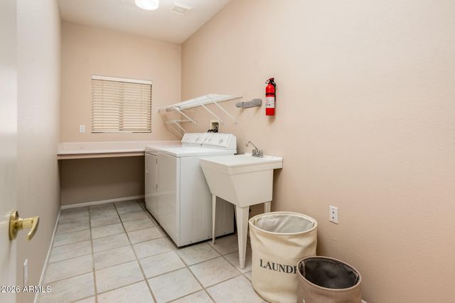 14618 W LAS BRIZAS Lane, Sun City West, AZ 85375