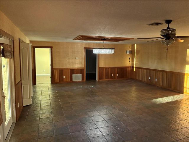 41515 SILVER DRIVE, Umatilla, FL 32784