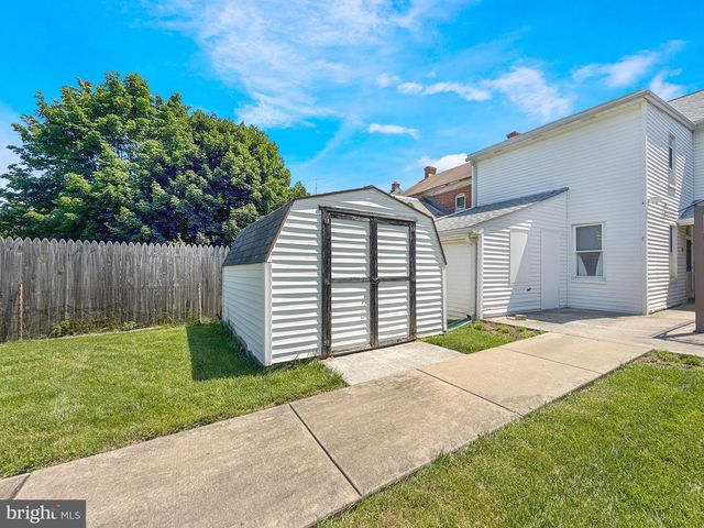 636 BROADWAY, Hanover, PA 17331