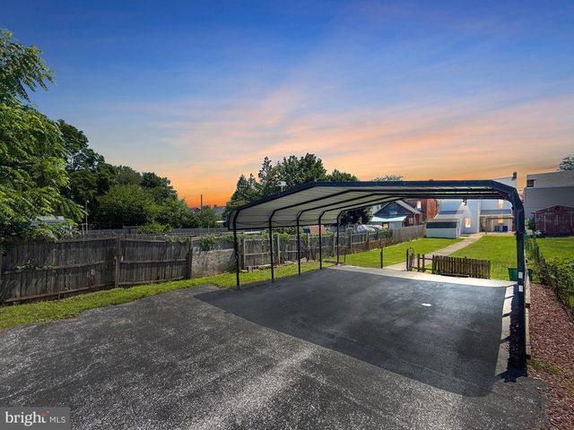 636 BROADWAY, Hanover, PA 17331