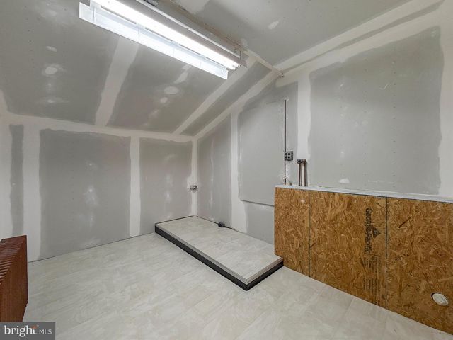 636 BROADWAY, Hanover, PA 17331
