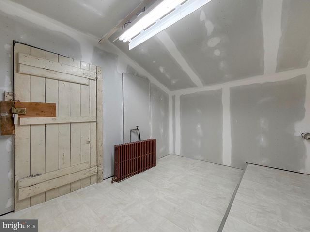 636 BROADWAY, Hanover, PA 17331