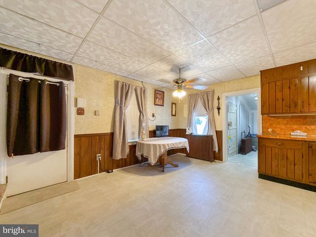 636 BROADWAY, Hanover, PA 17331