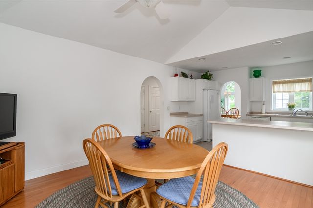 6 Hollyhock Knoll Ct 115, Bourne, MA 02532