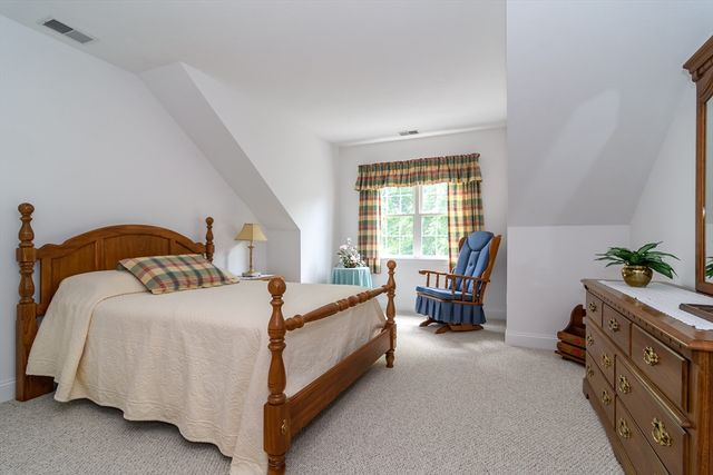 6 Hollyhock Knoll Ct 115, Bourne, MA 02532