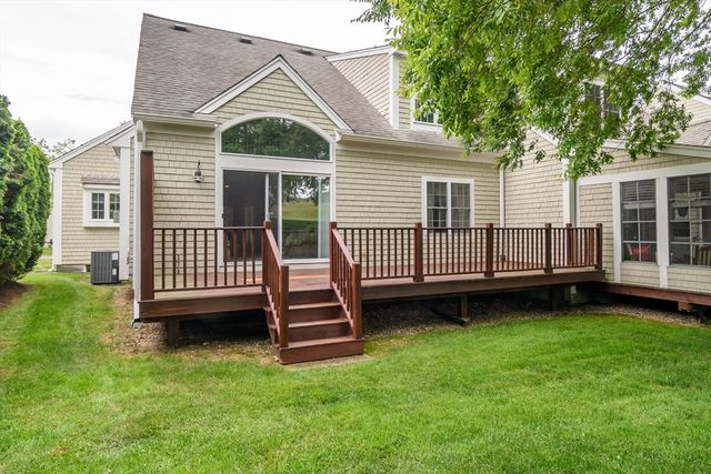 6 Hollyhock Knoll Ct 115, Bourne, MA 02532