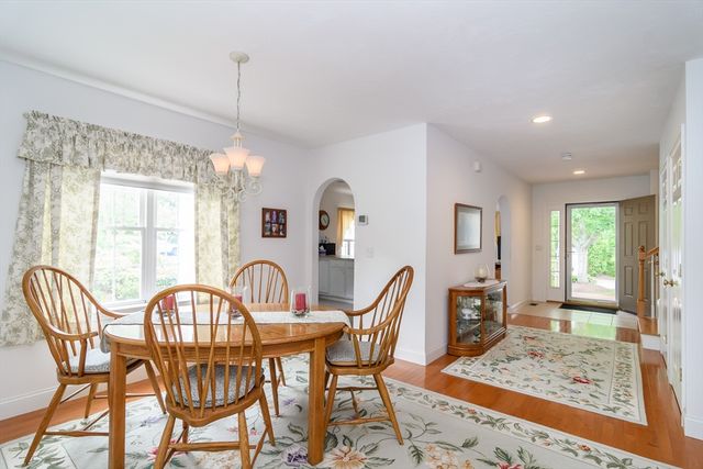 6 Hollyhock Knoll Ct 115, Bourne, MA 02532