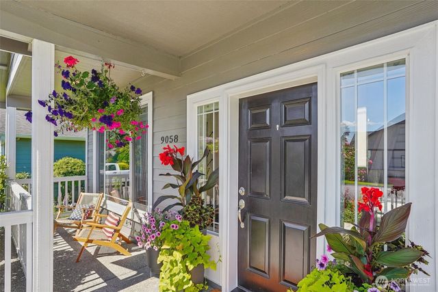9058 Eagle Point Loop Road SW, Lakewood, WA 98498