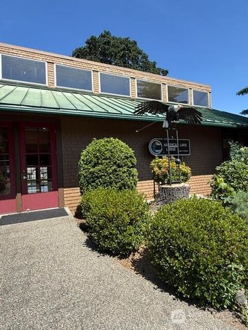 9058 Eagle Point Loop Road SW, Lakewood, WA 98498