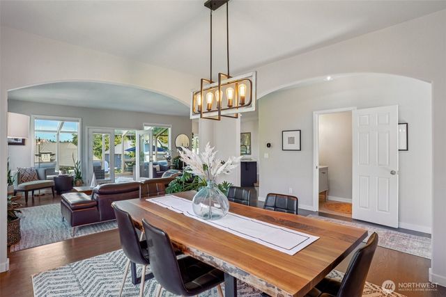 9058 Eagle Point Loop Road SW, Lakewood, WA 98498
