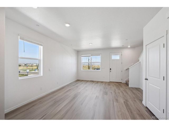 9880 Argonne St, Commerce City, CO 80022