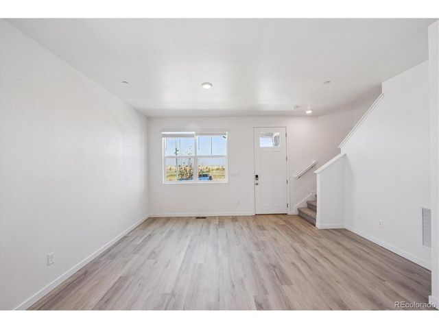 9880 Argonne St, Commerce City, CO 80022