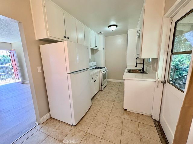 2147 F Street 2147, La Verne, CA 91750