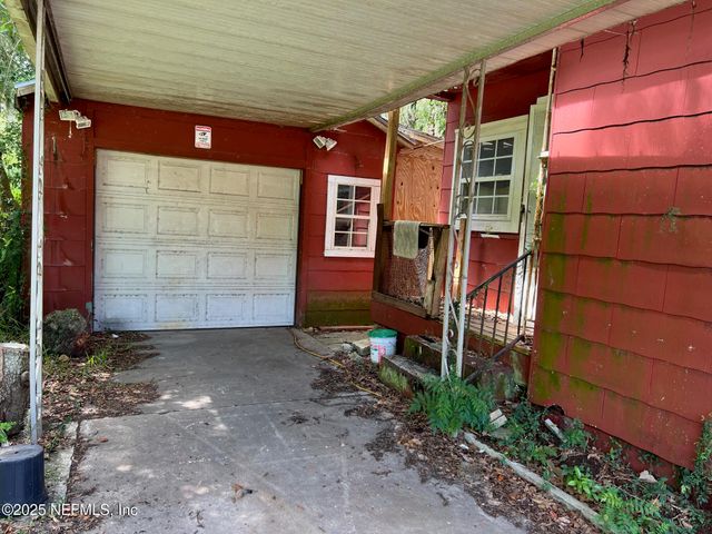 636 LAWTON Avenue, Jacksonville, FL 32208