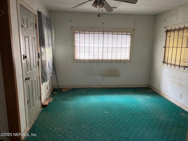 636 LAWTON Avenue, Jacksonville, FL 32208