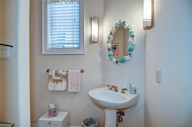 5512 Holly RD, Virginia Beach, VA 23451