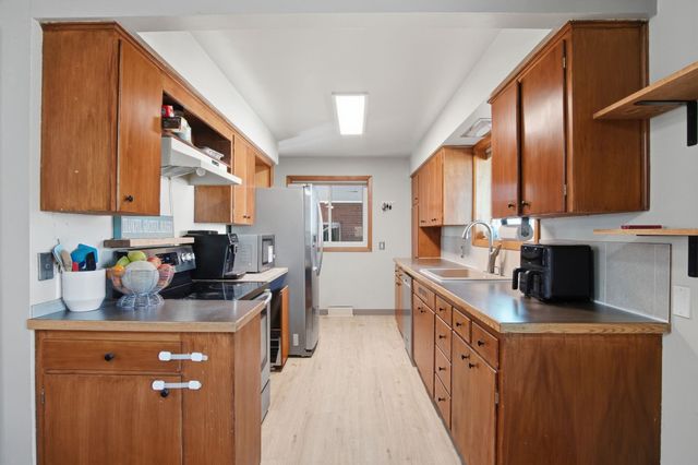 1110 W QUEEN Ave, Spokane, WA 99205