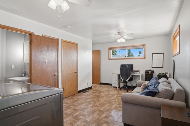 1110 W QUEEN Ave, Spokane, WA 99205