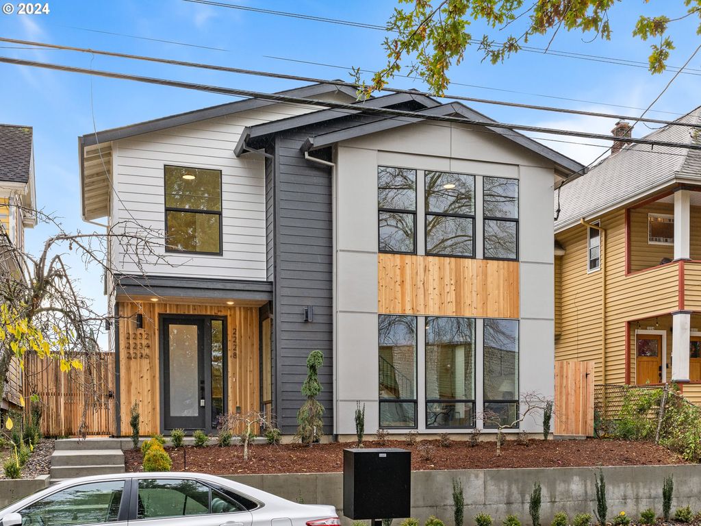 2232 Se ANKENY St 2, Portland, OR 97214