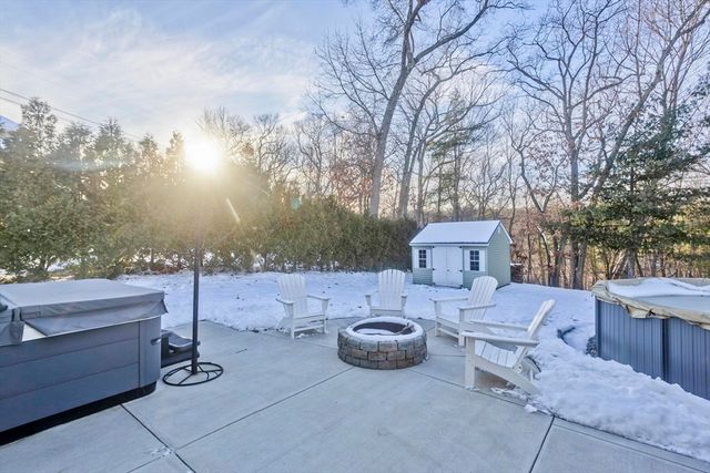 23 Daisy Lane, Ludlow, MA 01056