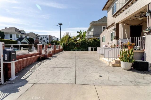 1415 Arapahoe Street, Los Angeles, CA 90006