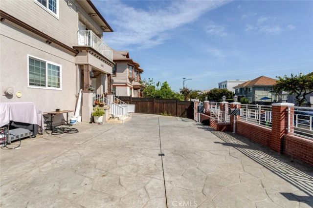 1415 Arapahoe Street, Los Angeles, CA 90006