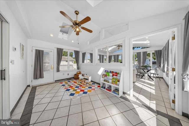 2318 SMITHS LN, Wilmington, DE 19810