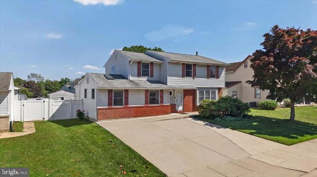 2318 SMITHS LN, Wilmington, DE 19810