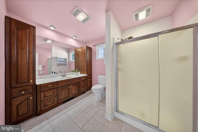 2318 SMITHS LN, Wilmington, DE 19810