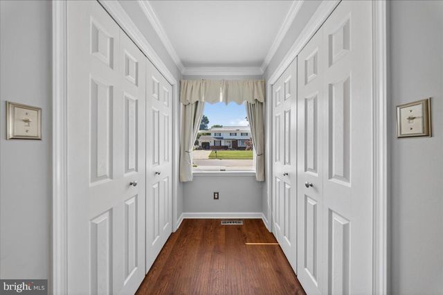 2318 SMITHS LN, Wilmington, DE 19810
