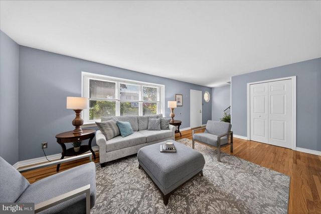 2318 SMITHS LN, Wilmington, DE 19810