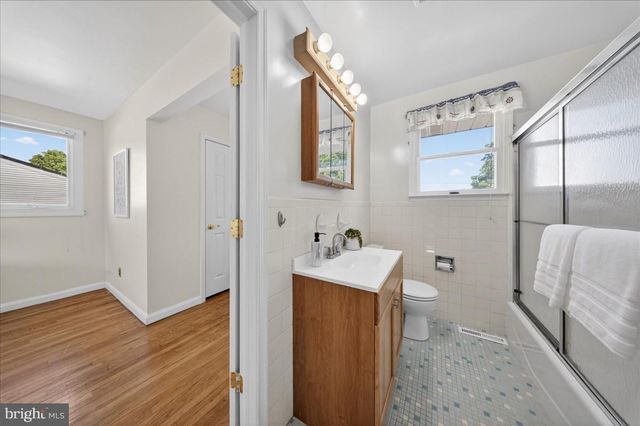 2318 SMITHS LN, Wilmington, DE 19810