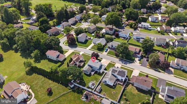 2318 SMITHS LN, Wilmington, DE 19810