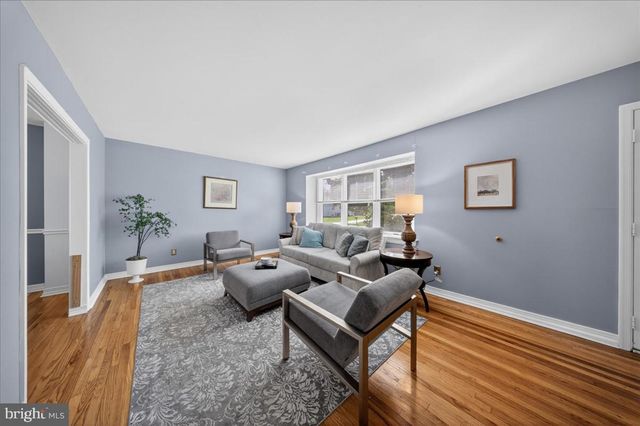 2318 SMITHS LN, Wilmington, DE 19810
