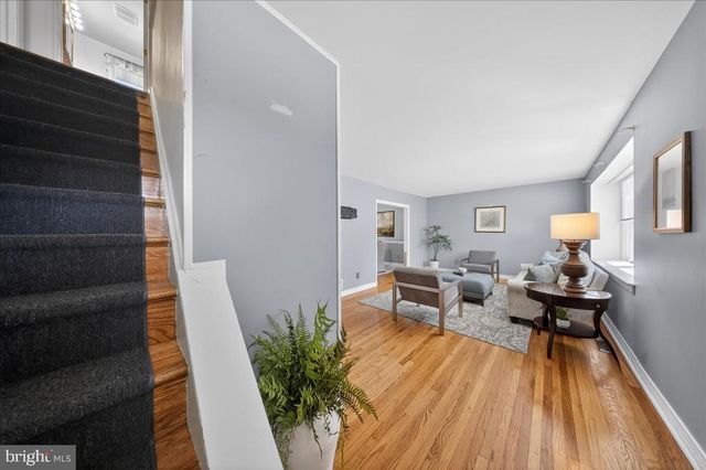 2318 SMITHS LN, Wilmington, DE 19810