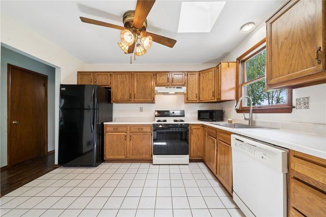 114 Fairview Dr, Penn Twp, PA 15642