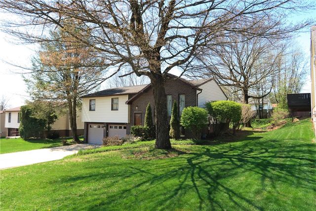 114 Fairview Dr, Penn Twp, PA 15642